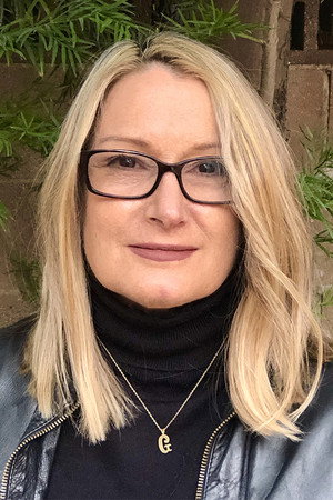 Cover image for Gillian L. Hutshing