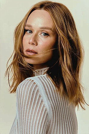 Cover image for Mariana Ximenes