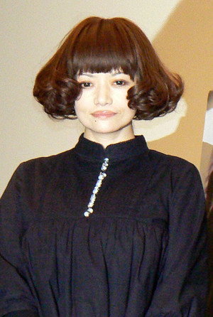 Cover image for 広田レオナ