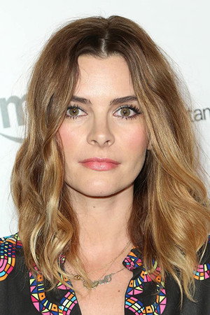 Cover image for Kelly Oxford