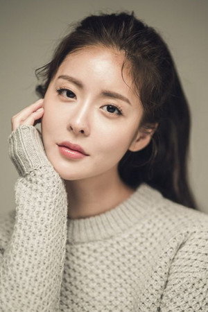 Cover image for 진예솔