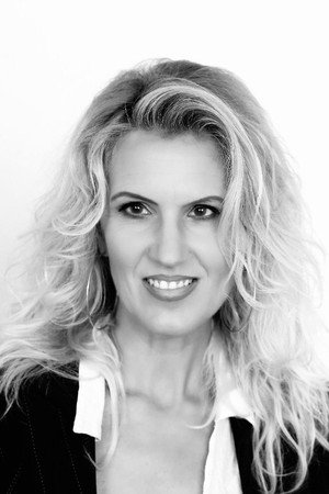 Cover image for Lisa Barrett-Brown