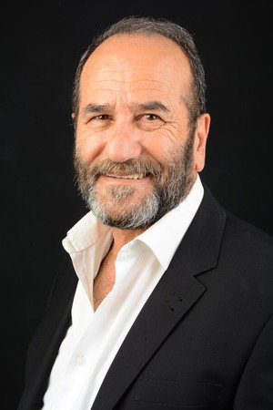 Cover image for Kaya Erdaş