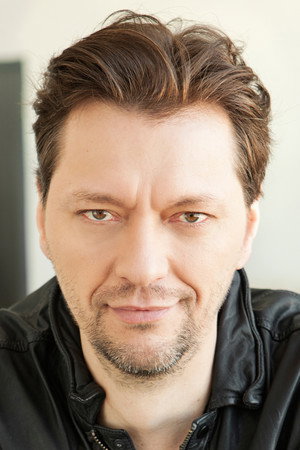 Cover image for Hugo Giroux