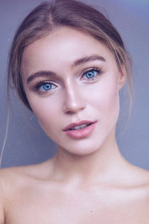 Cover image for Арина Постникова