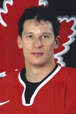 Cover image for Paul Kariya