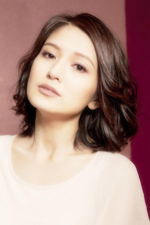 Cover image for 肖茵