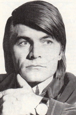 Cover image for George Motoi