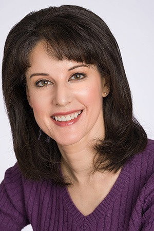Cover image for Leanna Chamish