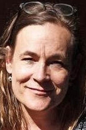 Cover image for Julie Carlsen