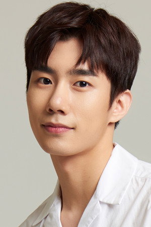 Cover image for 손우현