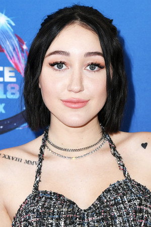 Cover image for Noah Cyrus