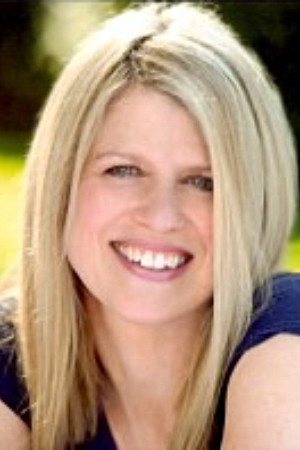 Cover image for Tracy Thorne