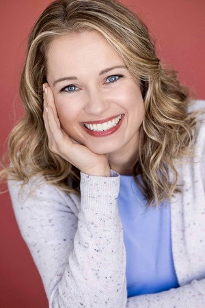 Cover image for Amanda Pfeiffer