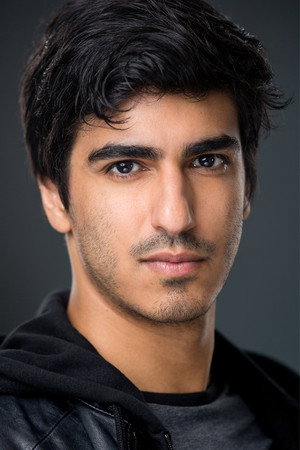 Cover image for Dejan Loyola