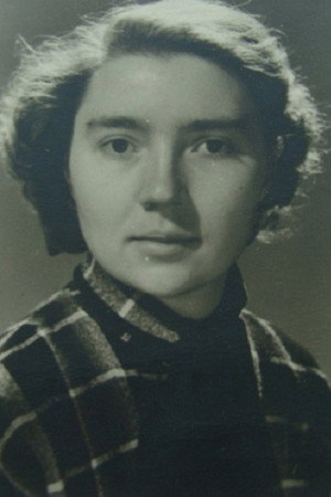 Cover image for Искра Бабич