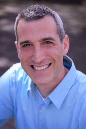Cover image for Andy Ussach
