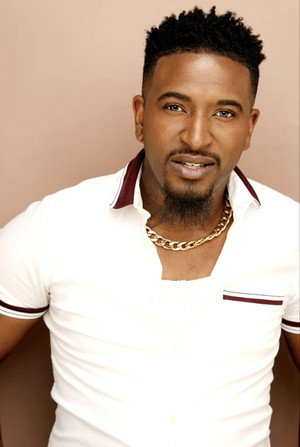 Cover image for Deshawn Long
