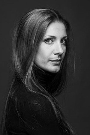 Cover image for Nina Zanjani