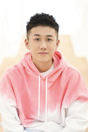 Cover image for 姜冠南