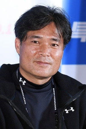 Cover image for Sin Jae-myeong
