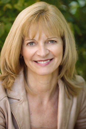 Cover image for Lorette Clow