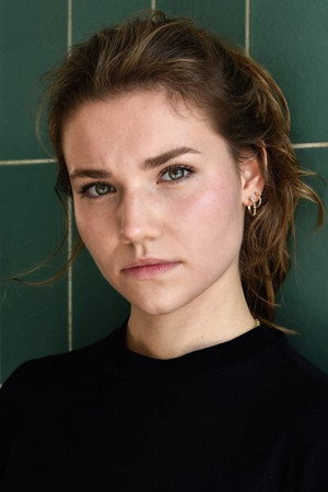 Cover image for Carolin Garnier