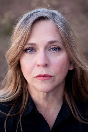 Cover image for Shauna Earp