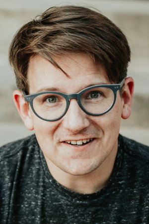 Cover image for Lucas Ross