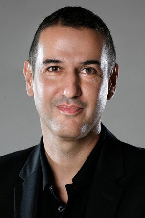 Cover image for Roberto Santiago