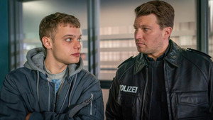 Poster for Эпизод 13