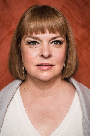 Cover image for Elina Knihtilä
