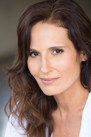 Cover image for Lisa Roumain