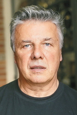 Cover image for Emilian Kamiński