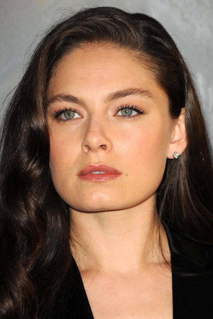 Cover image for Alexa Davalos
