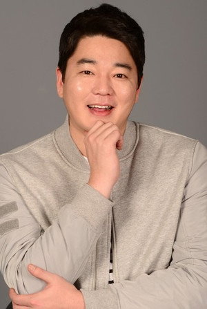 Cover image for Moon Ji-yoon