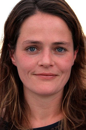Cover image for Alexandra Johnes