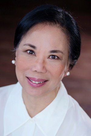 Cover image for Lillian Lim