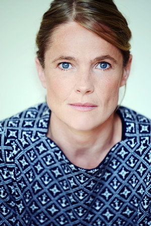 Cover image for Karoline Eichhorn