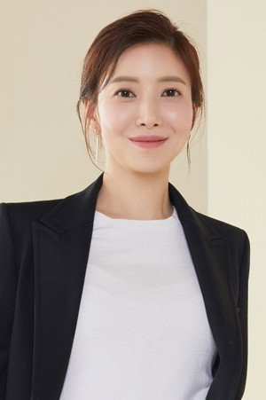 Cover image for 윤세아