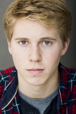Cover image for Emmett Carnahan