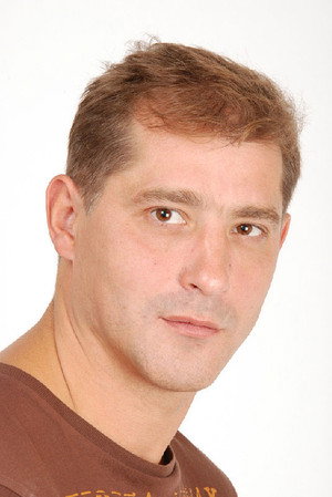 Cover image for Евгений Еськов