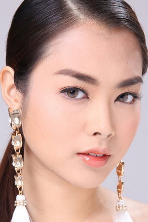Cover image for ปารีณา บุศยศิริ