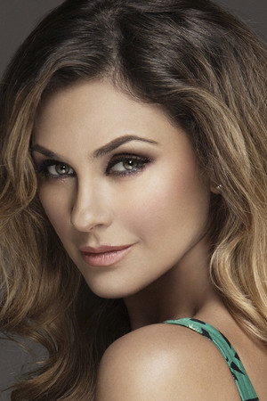 Cover image for Aracely Arámbula
