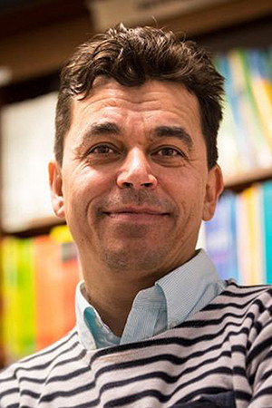 Cover image for Roman Pomajbo