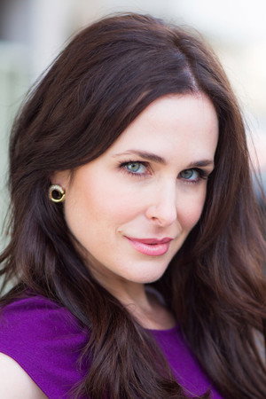 Cover image for Danielle Bisutti