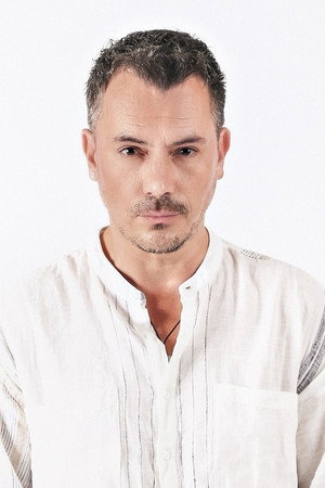 Cover image for Răzvan Fodor