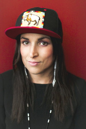Cover image for Amanda Strong