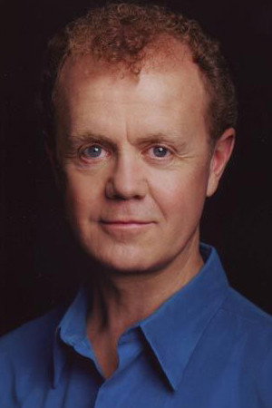Cover image for Lee MacDougall