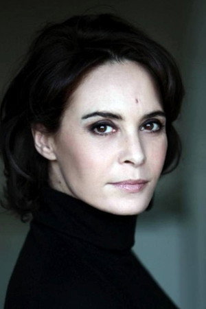 Cover image for Nathalie Roussel